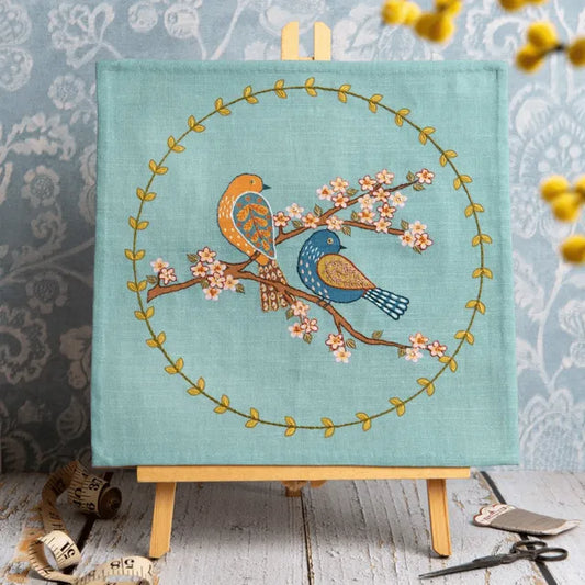 Corienne Lapierre - Printed Linen Embroidery Kit Birds & Blossoms